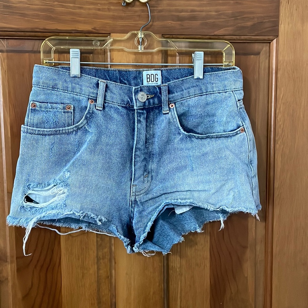 URBAN OUTFITTERS BDG JEAN SHORTS